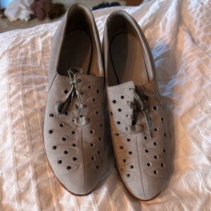 40’s Vintage gray suede pumps